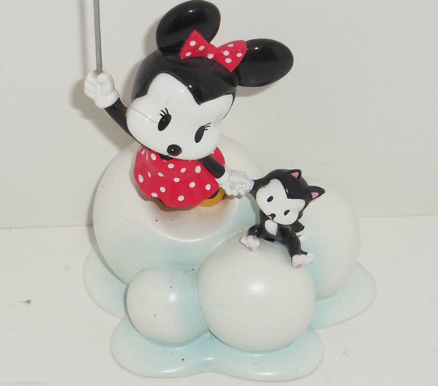 minnie mouse figaro toy