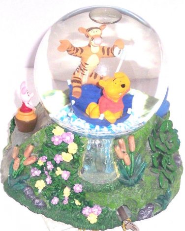Disney Store Snowglobe Winnie Pooh Tigger  Eeyore Piglet Musical Retired