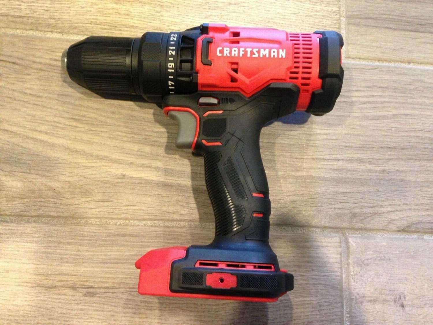 NEW CRAFTSMAN V20 20V MAX 1/2" COMPACT CORDLESS DRILL DRIVER CMCD700