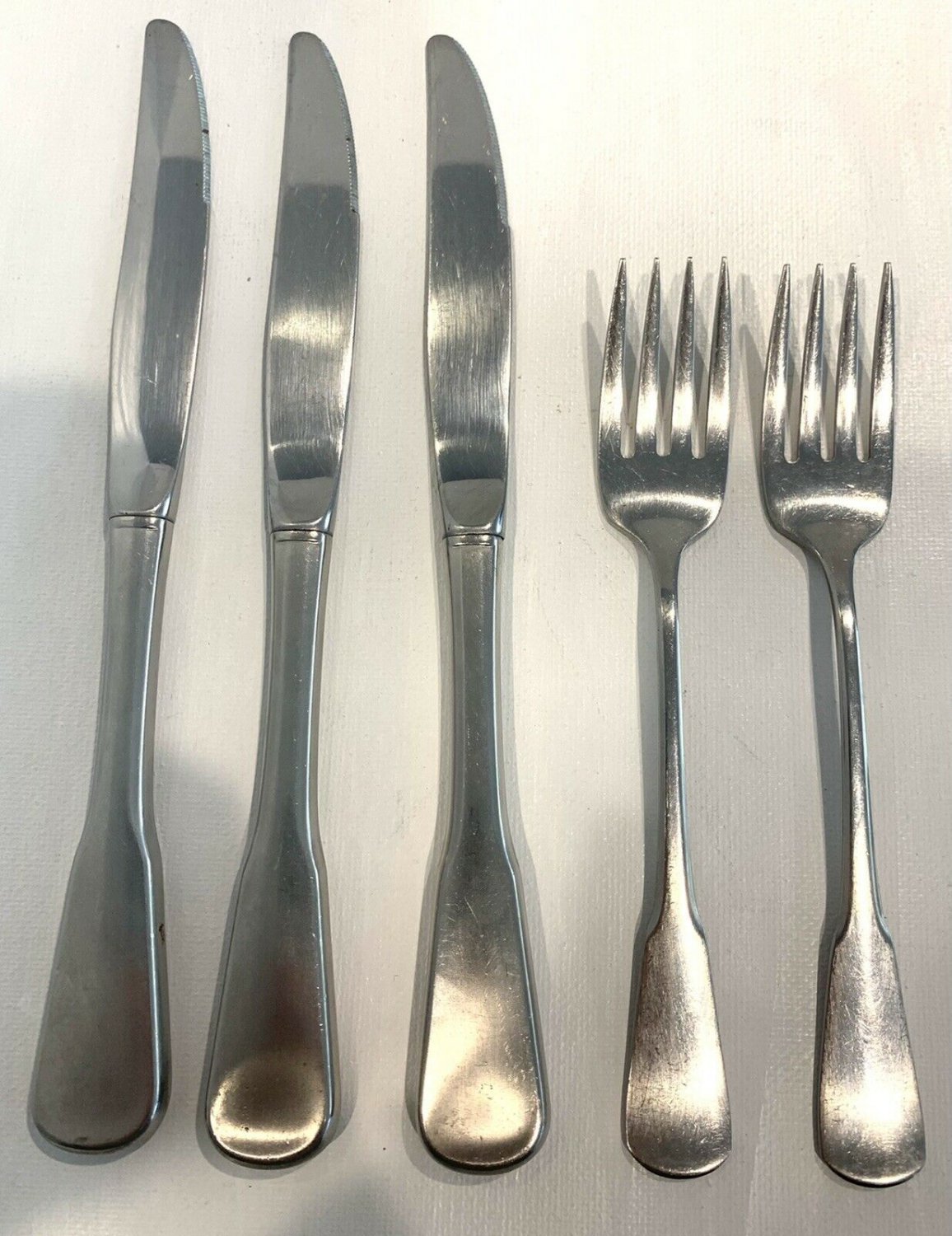 Oneida Independence Stainless Flatware Lot of 2 Salad Forks & 3 Dinner