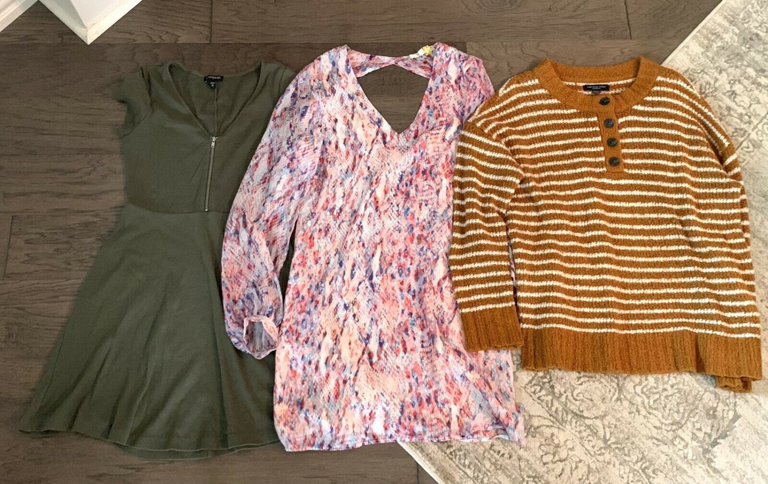 Women's Size XS Green and MultiColored Dresses and Orange and White