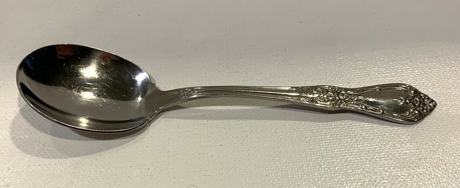 Oneida Distinction Deluxe Kennett Square Sugar Spoon