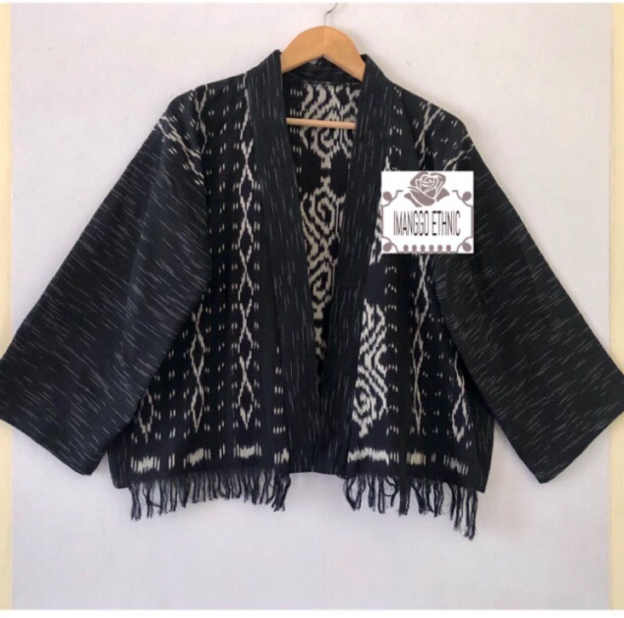Outer handwoven