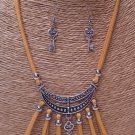 Collar hecho a mano