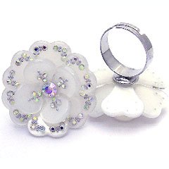 RNCC13WH-FLOWER RING-ADJUSTABLE SIZE