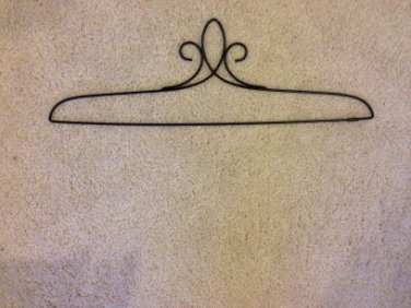 Fluer de Lis 17 inch decorative tapestry hanger