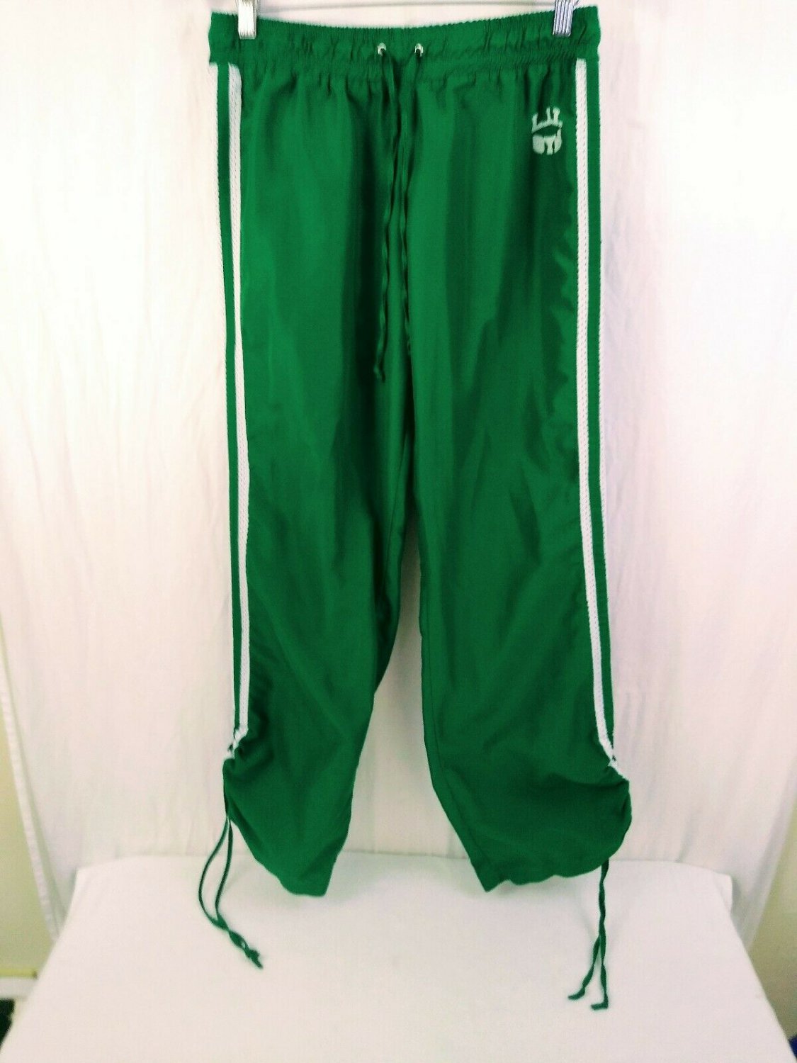 LEI Gym Green Polyester Capri Style Athletic Pants Scrunchy Legs Women Size XL