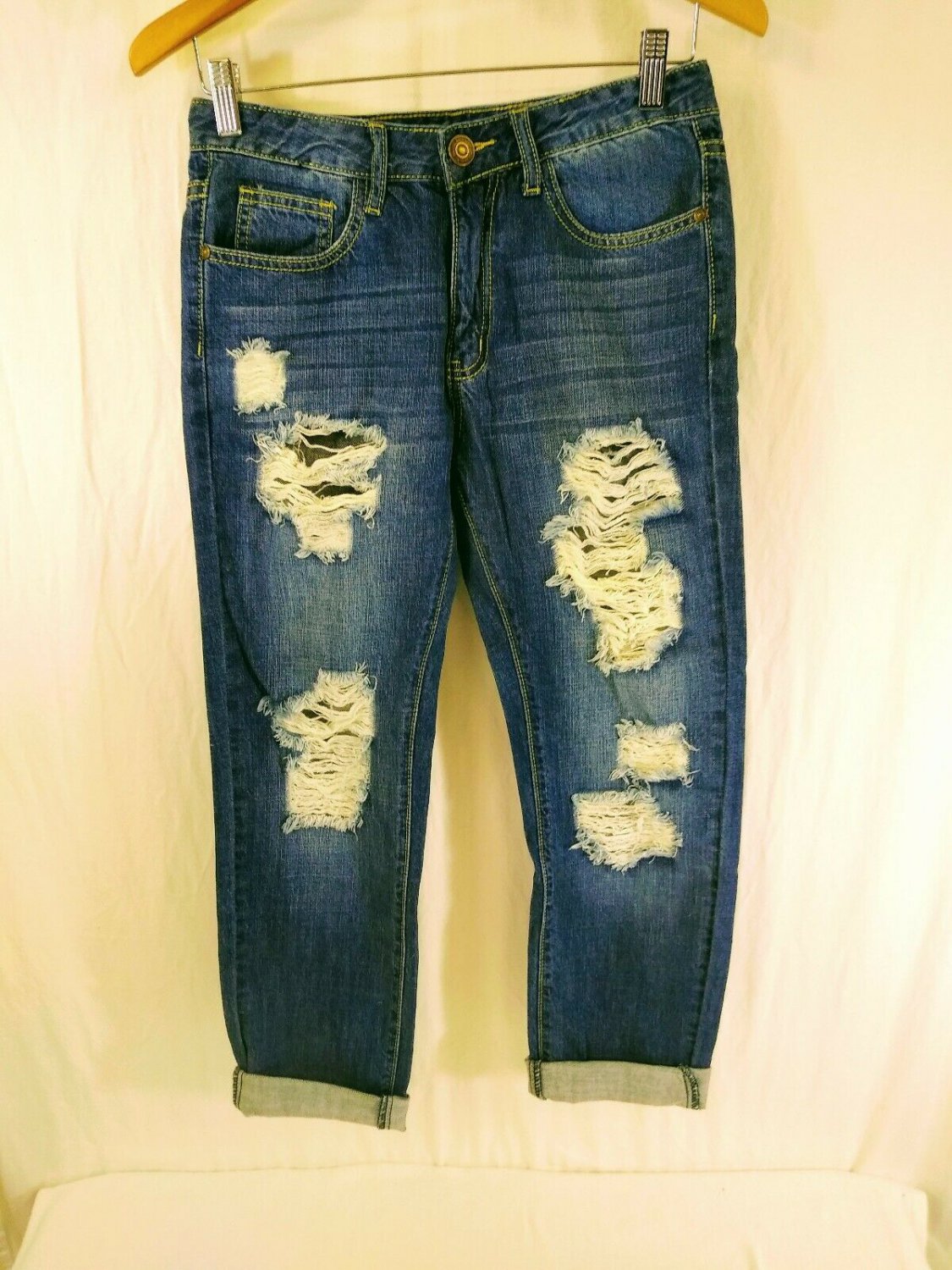 Machine pour neuf mode Distressed Blue Denim Cuffed Capris Womens Size 27 NWT