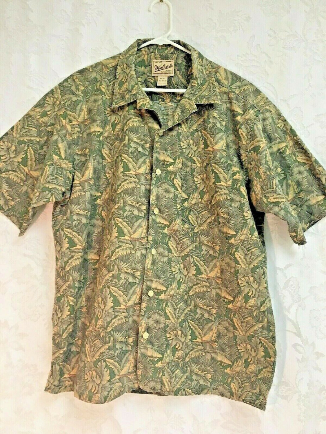 Woolrich Button Up Shirt Ships Palm Leaves Mens XL Rugged Outdoorwear Green Tan