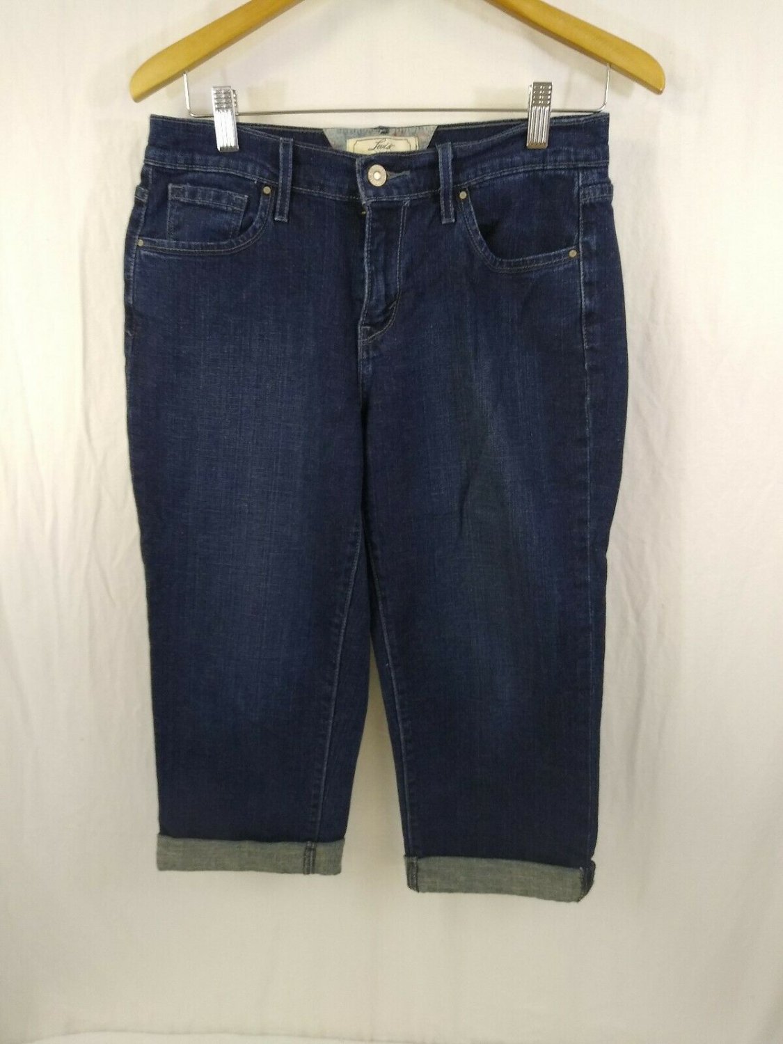 Levis Capri Womens Size 6 Dark Wash