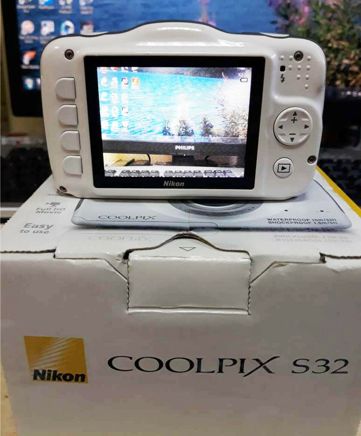 Nikon Coolpix S32 132mp Digital Camera White 5009