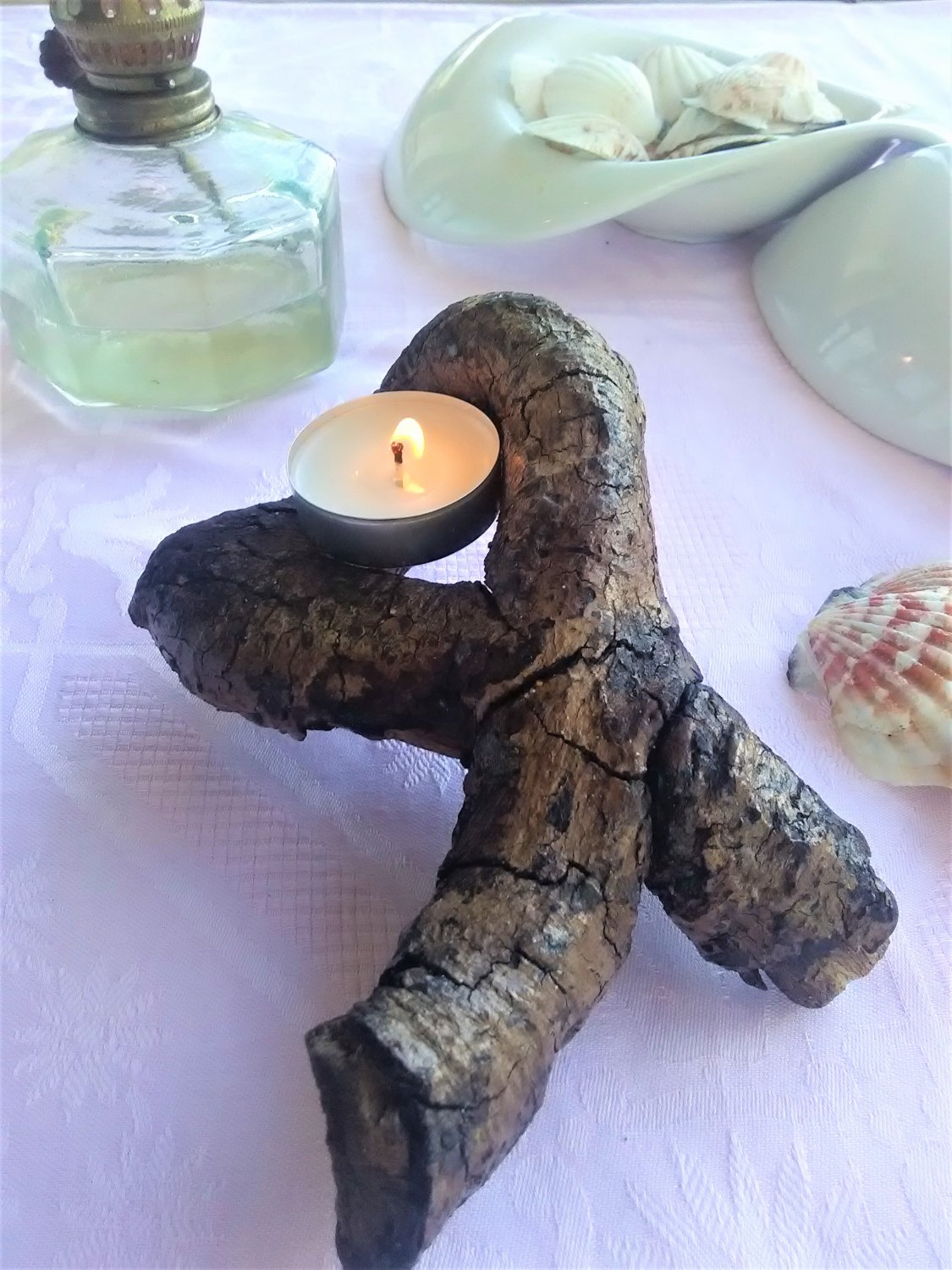 Natural tree root piece (028)