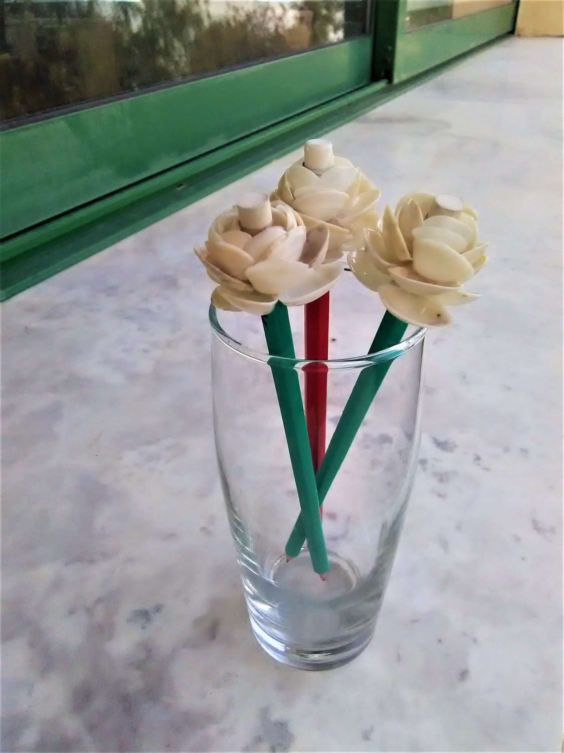 Handmade wooden pencil decorated with 30-50 seashells from 7 different kinds of Seashells (020)