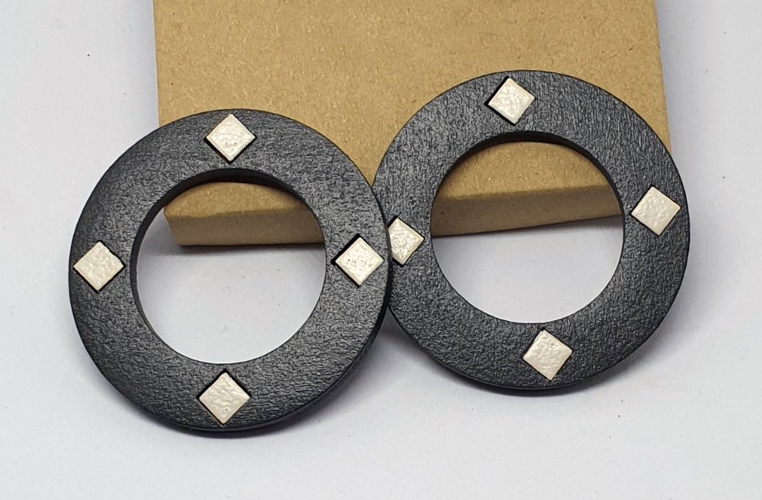2pcs/lot stud type wooden color earrings (diam: 50mm)