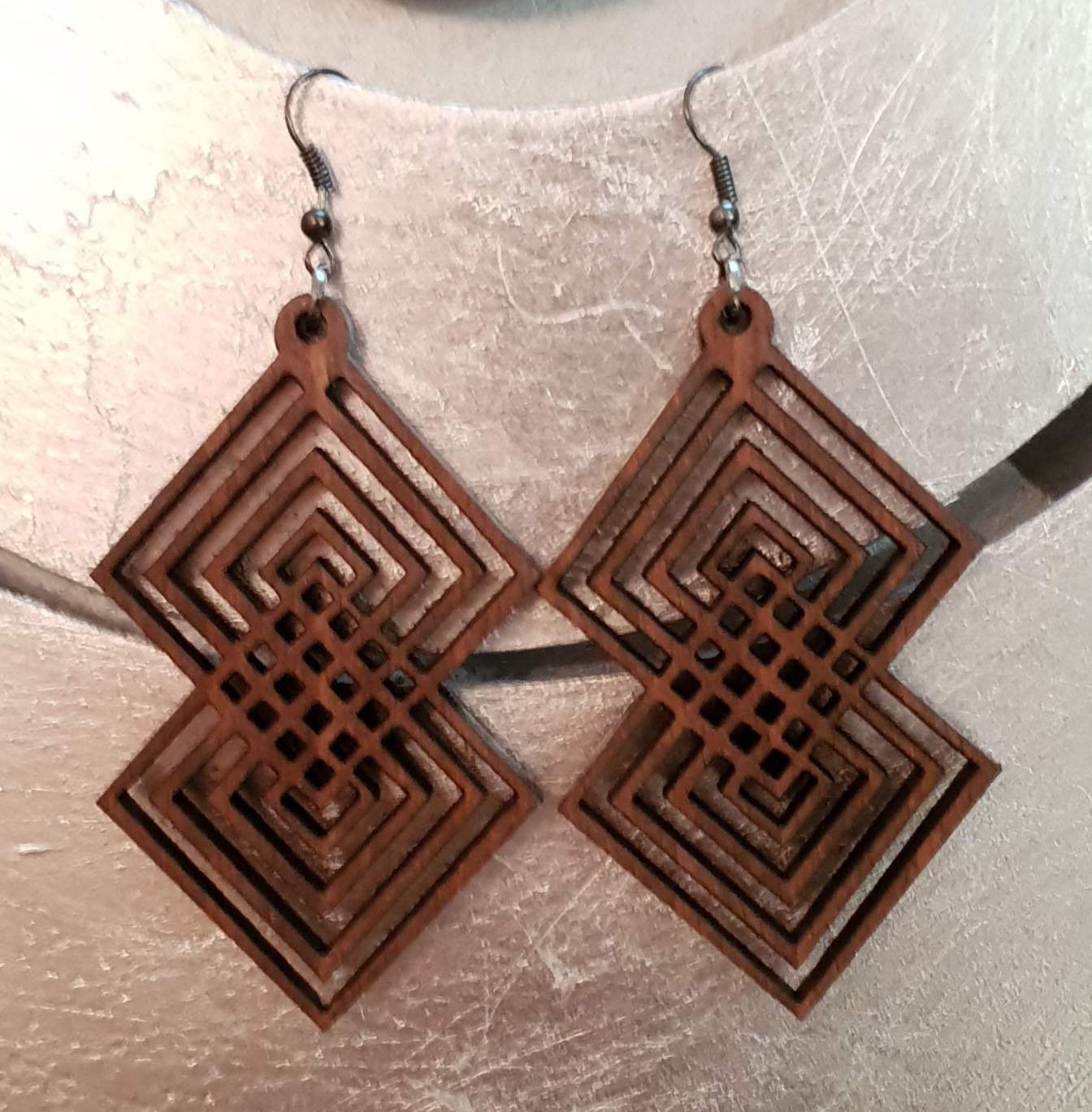 2pcs/lot dangle/wire-hook type wooden color earrings (55mm x 40mm)