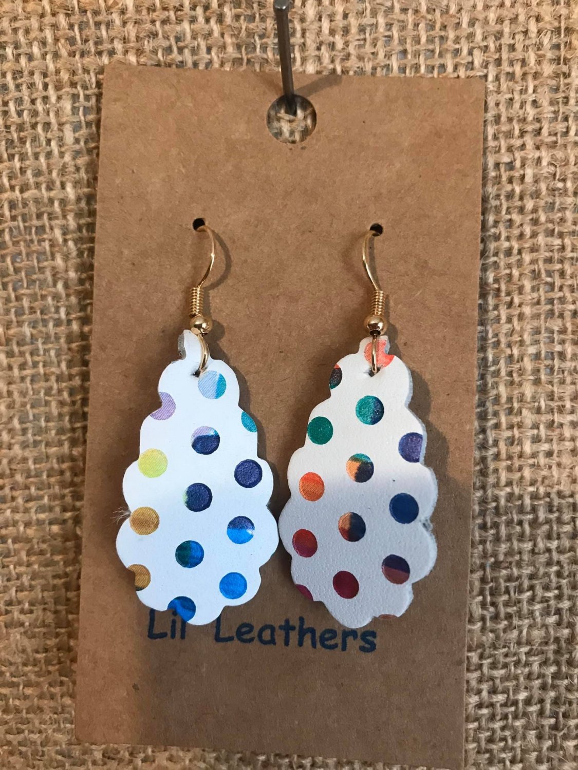 Rainbow scalloped small