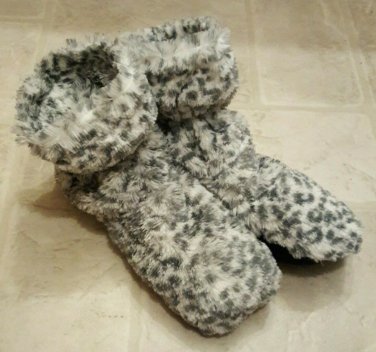 Soft, Light Lavender Heat Aromatherapy Leopard Bootie/Sock