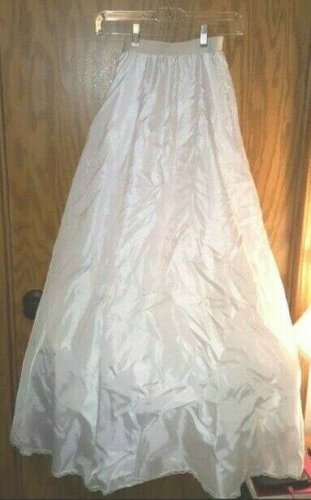 Merry Modes White Formal, Bride, Evng, Dance, Wedding Dress Skirt Slip Used Once