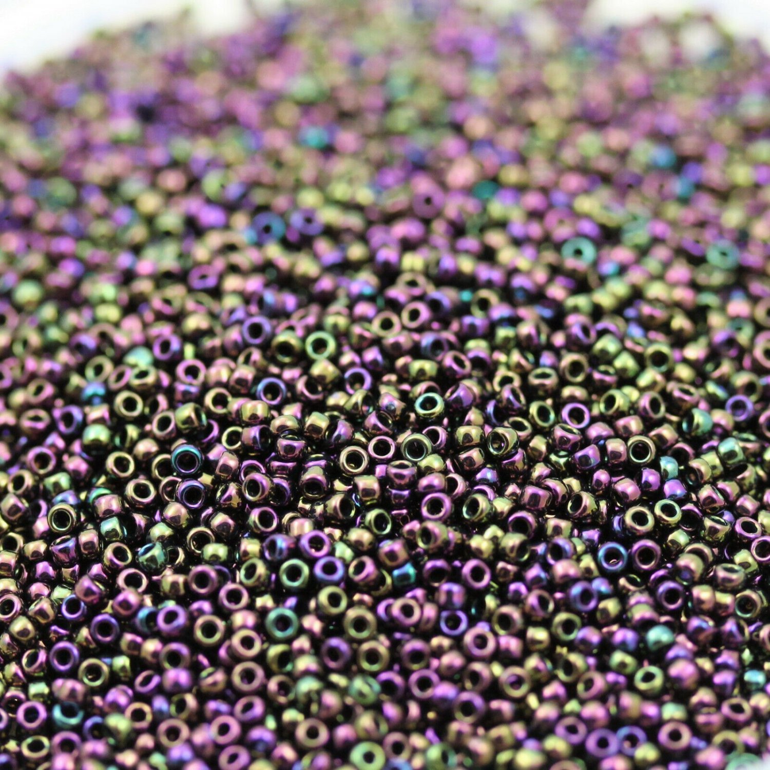 Wsini Japanese Rocailles Seed Beads Main Color Purple Iris