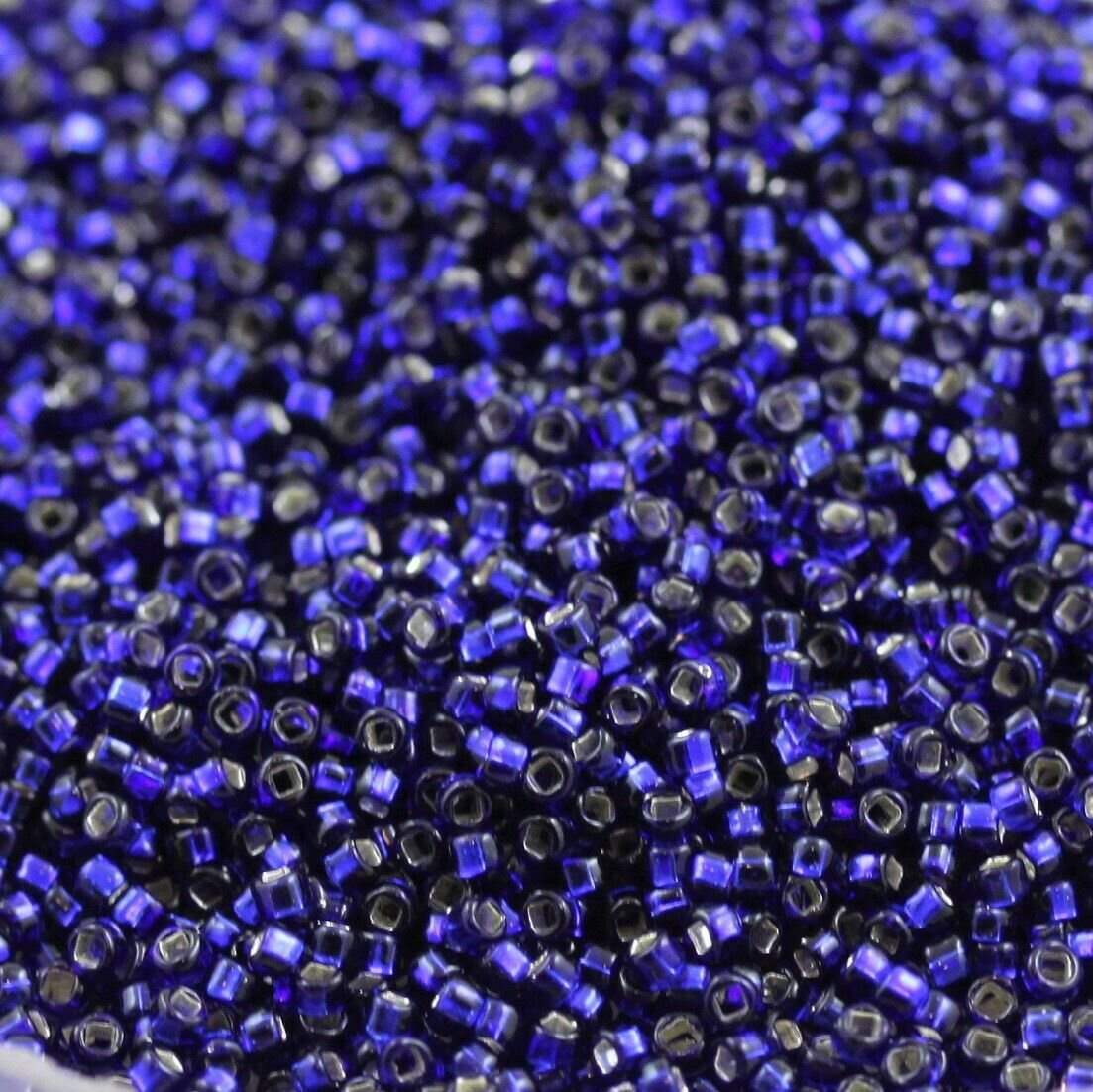 Wsini Japanese Rocailles Seed Beads Main Color Dark Cobalt