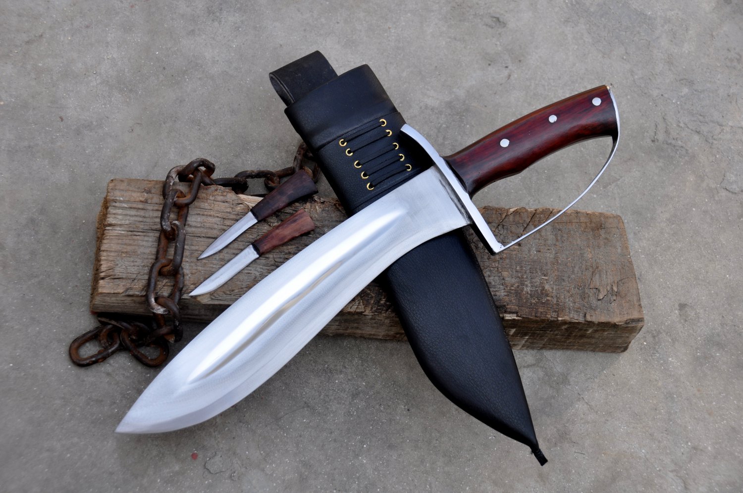 12 inches khukuriHandmade kukri macheteHunting knifefull tang macheteReady to use