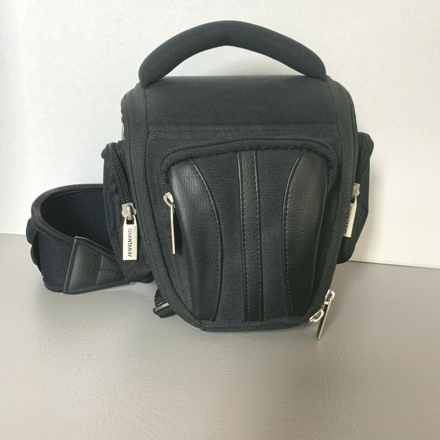 Quantaray QR HS20 molded SLR camera holster bag All Black Top Handle Excellent