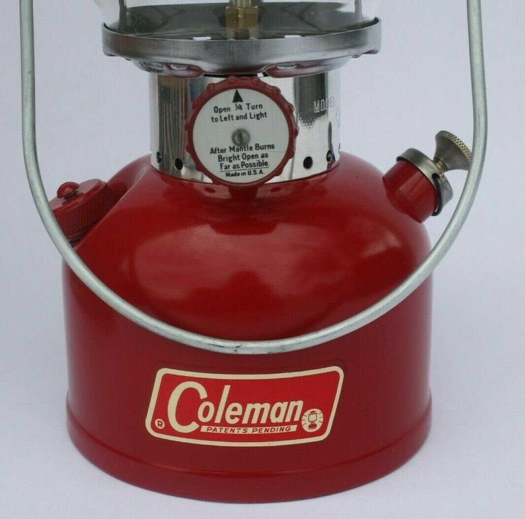 COLEMAN 200A SUNSHINE OF THE NIGHT LANTERN 200A195 WITH BOX 1970
