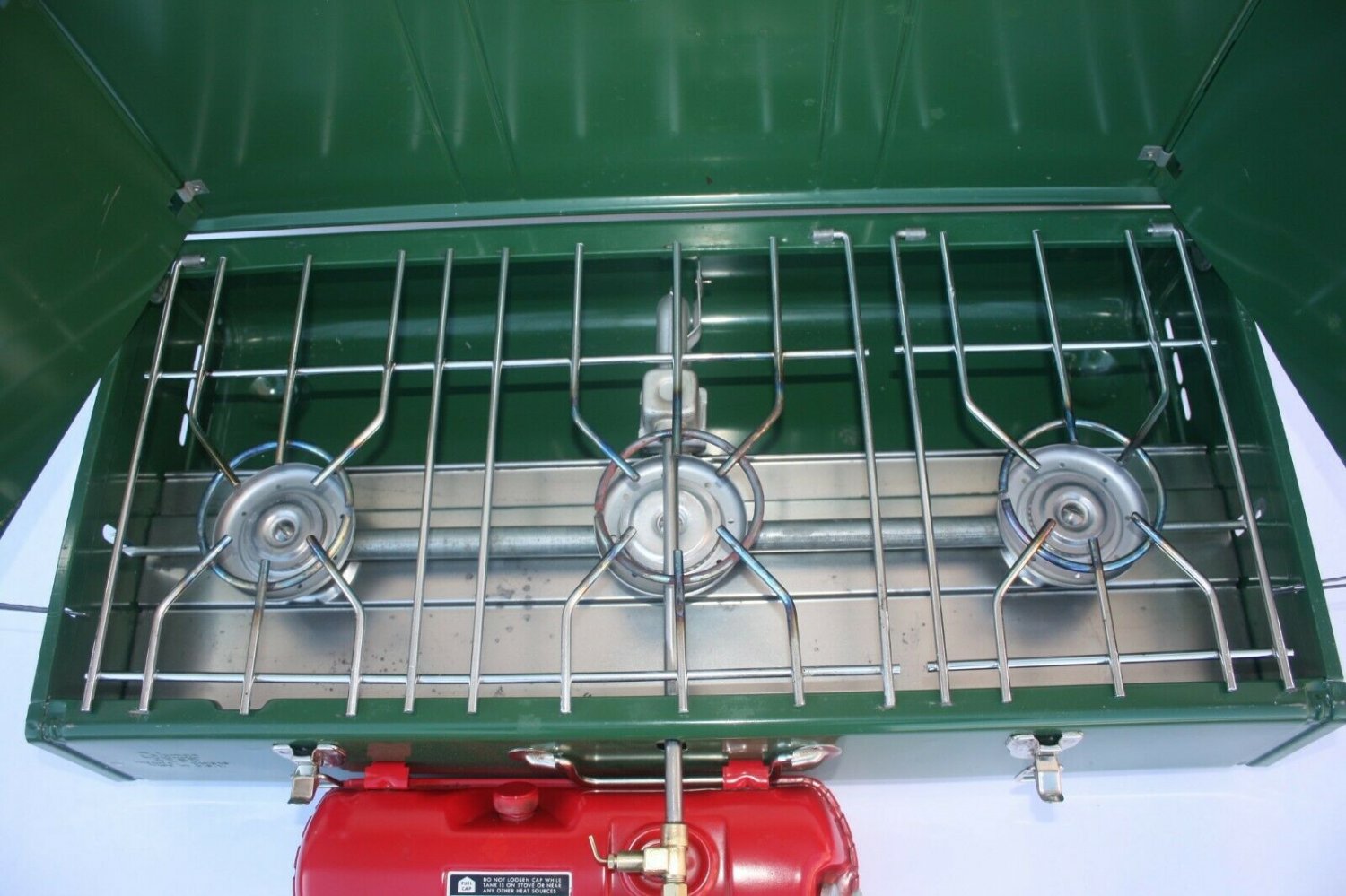 VINTAGE 426D COLEMAN 3 BURNER CAMPING STOVE 1977