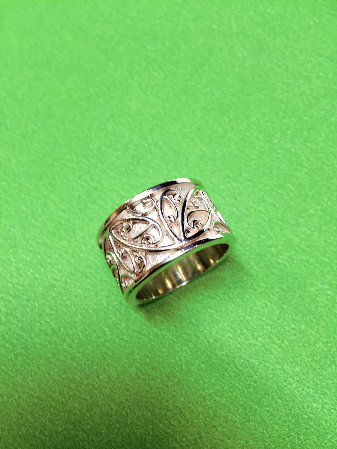 BLNZ 925 SOLID STIRLING SILVER NEW ZEALAND TRIBAL MEN'S RING