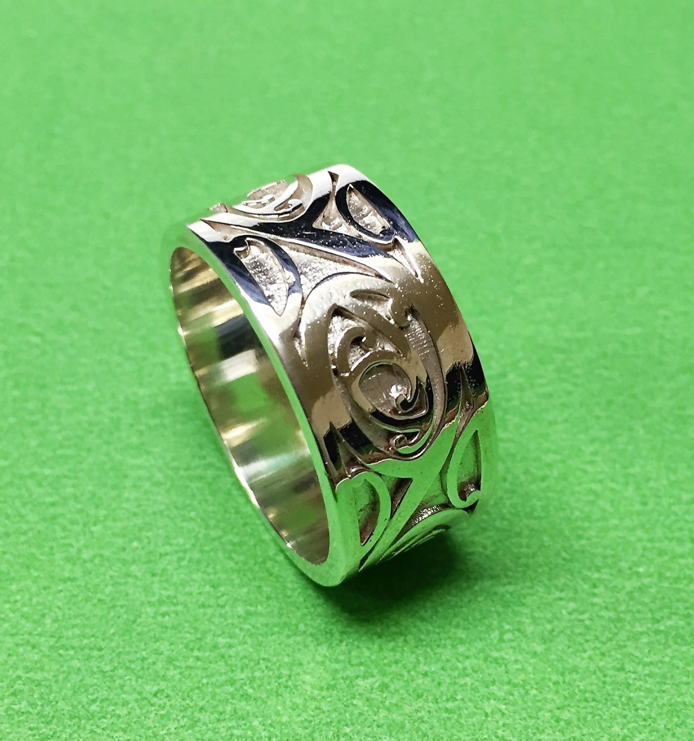 BLNZ 925 SOLID STIRLING SILVER NEW ZEALAND TRIBAL MEN'S RING