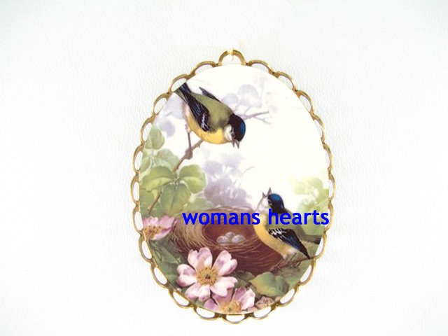 2 ROBIN BIRD FAMILY EGG NEST DOGWOOD PORCELAIN CAMEO PIN PENDANT