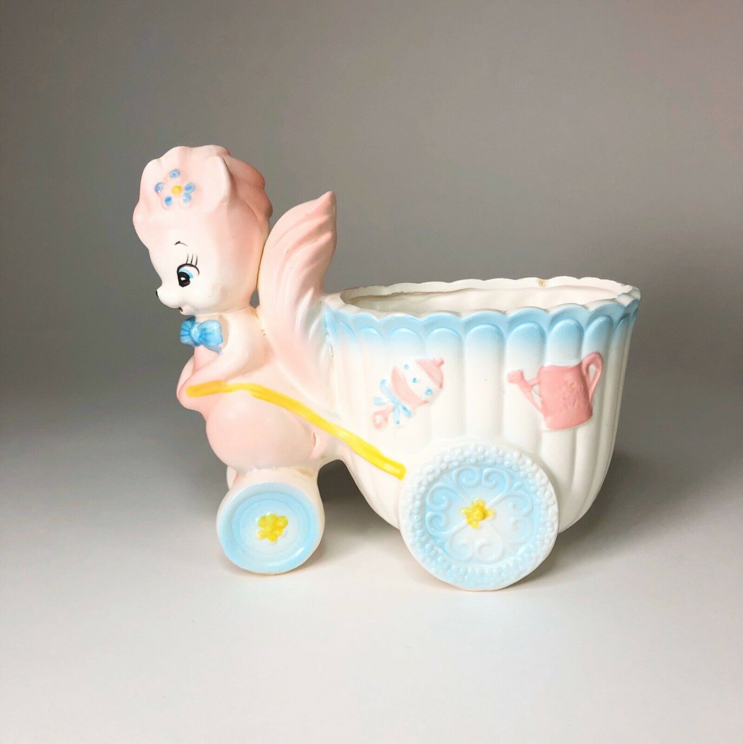 Kitschy cute pink squirrel baby planter  7&acirc;�� x 7&acirc;��