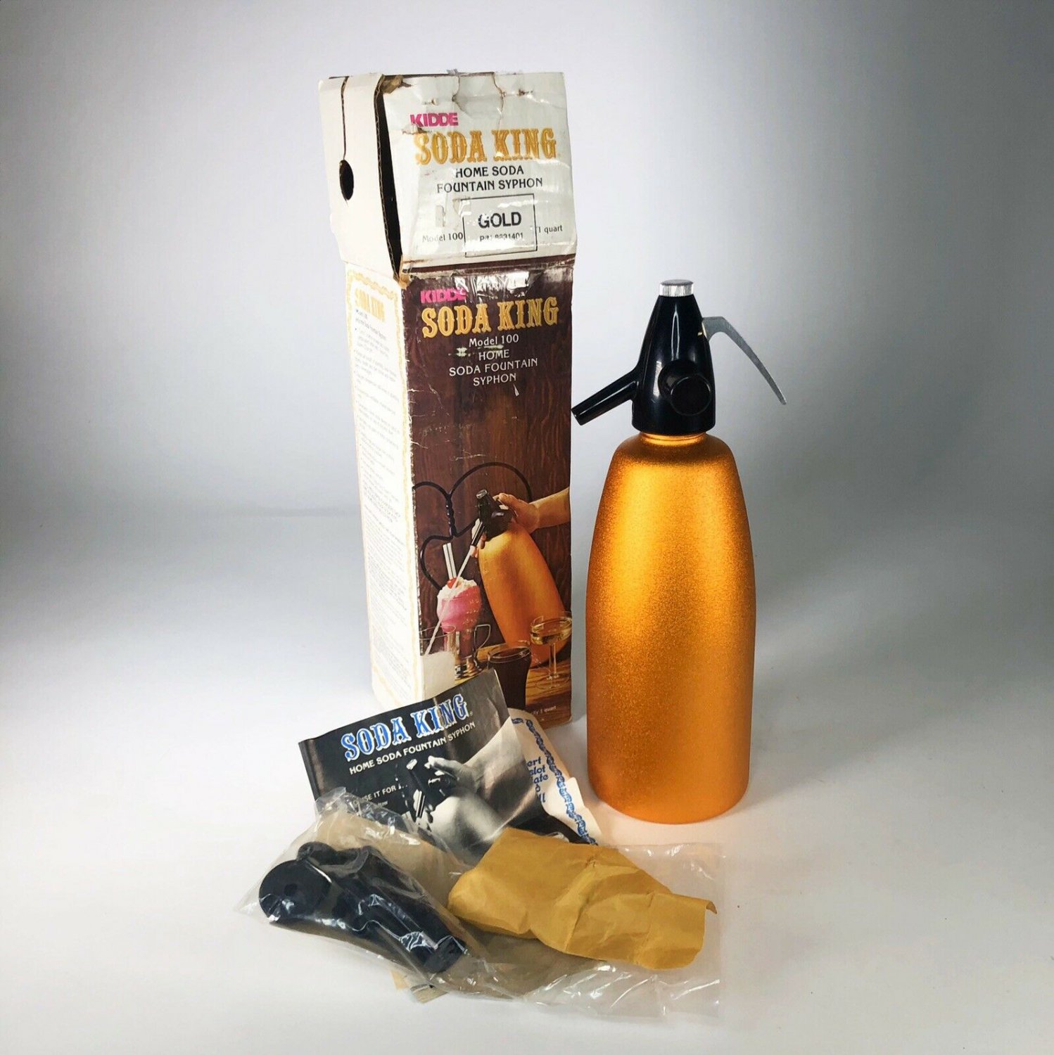 KIDDE SODA KING MODEL 100 GOLD SODA FOUNTAIN SELTZER MAKER w/BOX