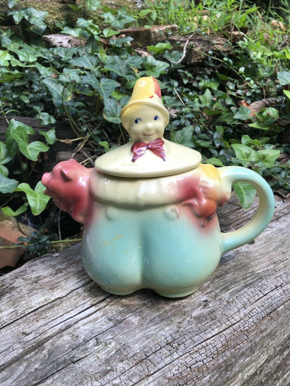 Shawnee Tom the Piper&acirc;��s Son and Pig Teapot 8.5&acirc;�� x 7.5&acirc;��