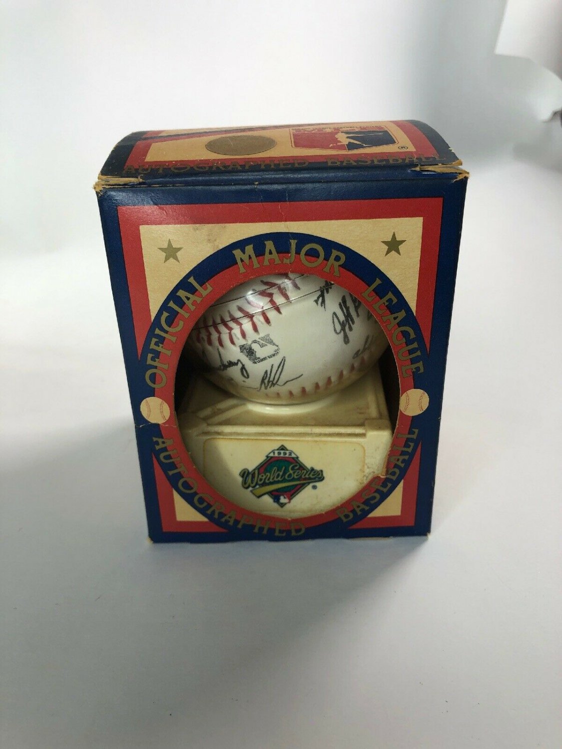 1992 World Series autographed Baseball