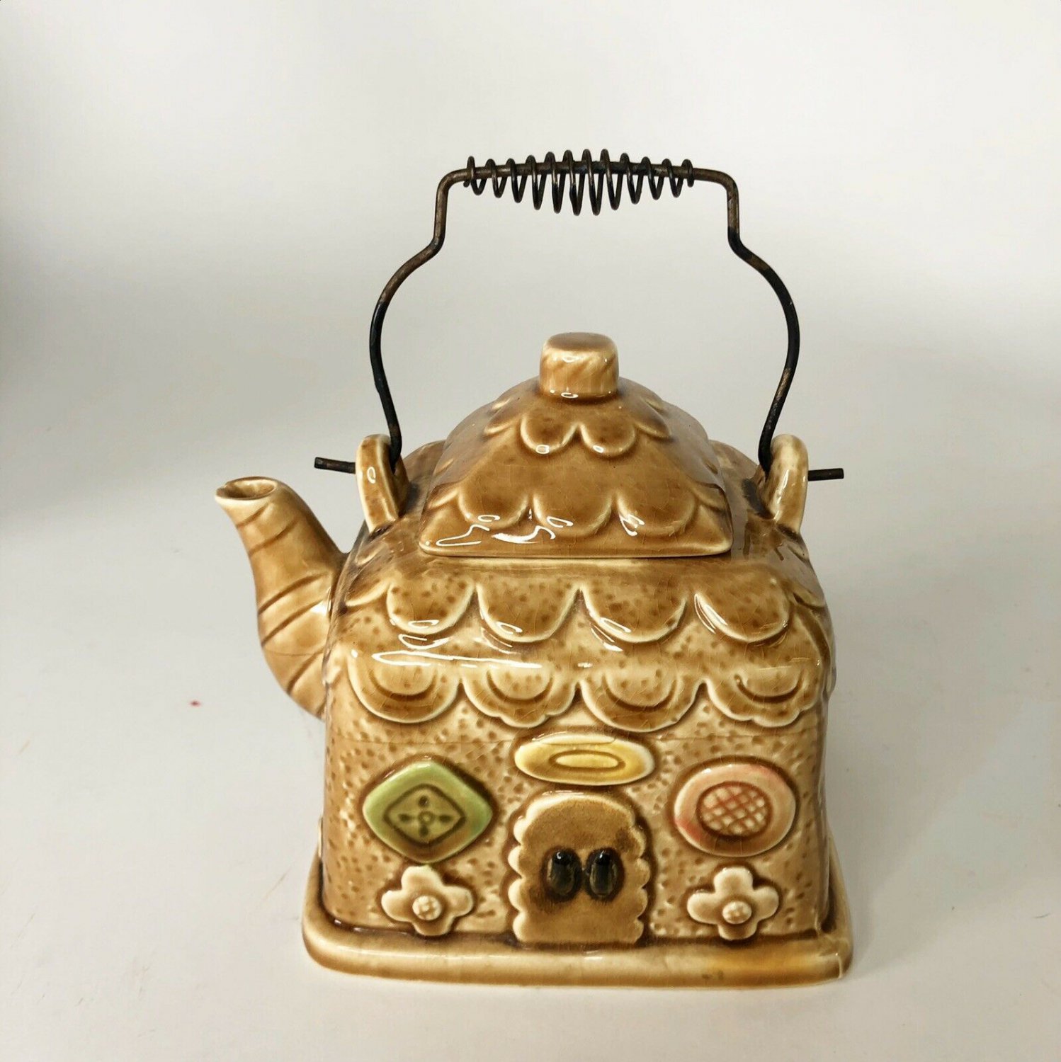Mid-Century Gingerbread Tea Pot 7&acirc;�� x 5.5&acirc;��