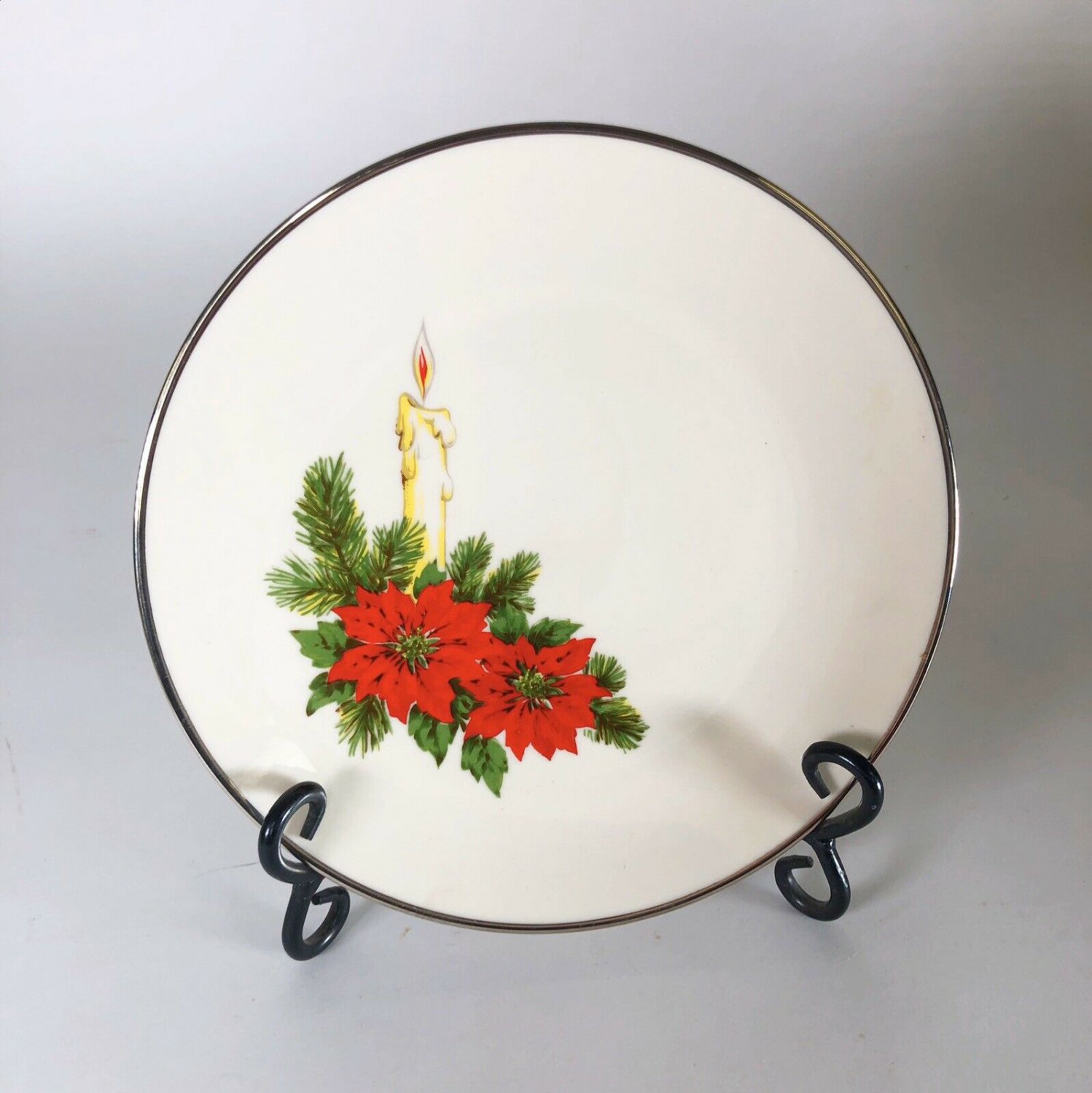 Christmas Fine China Plate  8.5&acirc;�� in diameter