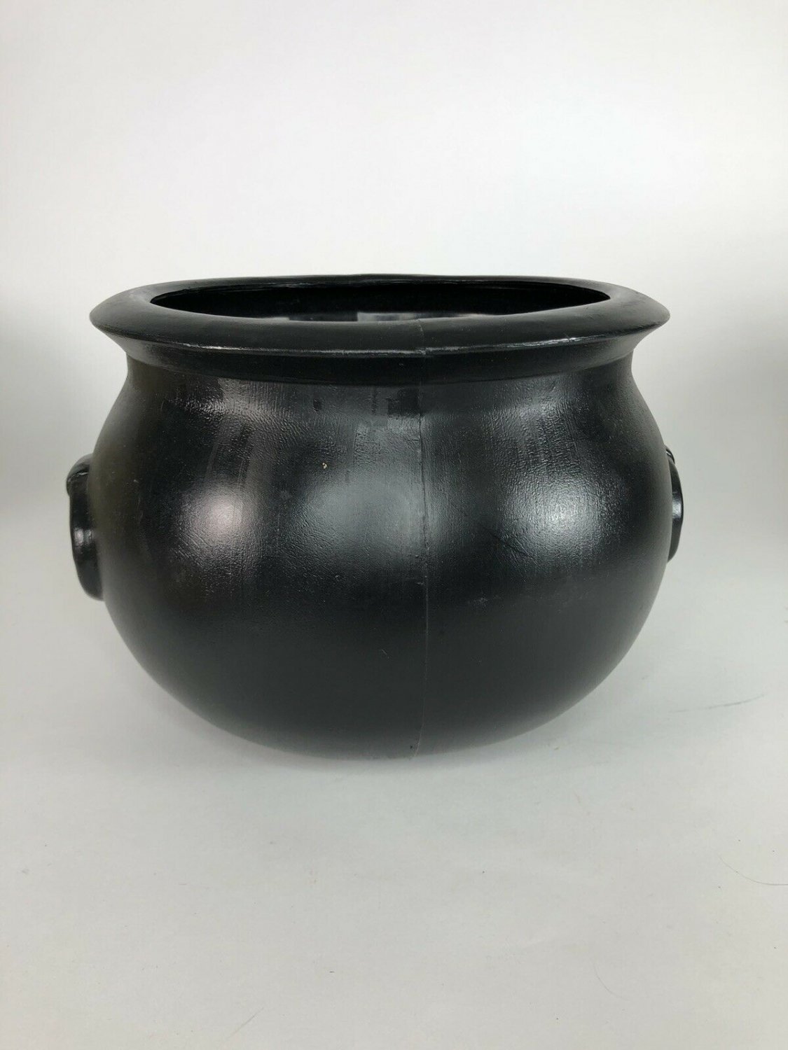 1987 Vintage Halloween Blow Mold Black Cauldron 10&acirc;�� X 7.5&acirc;��