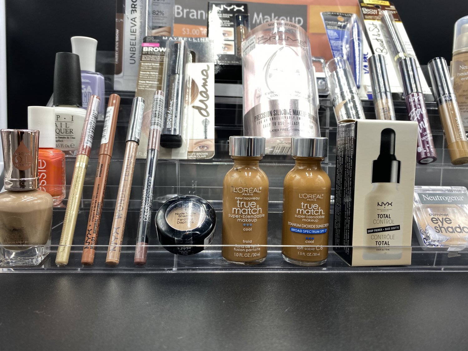 25pcs of brand new makeup