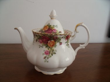 Royal Albert Old Country Roses Large Teapot Fine Bone China