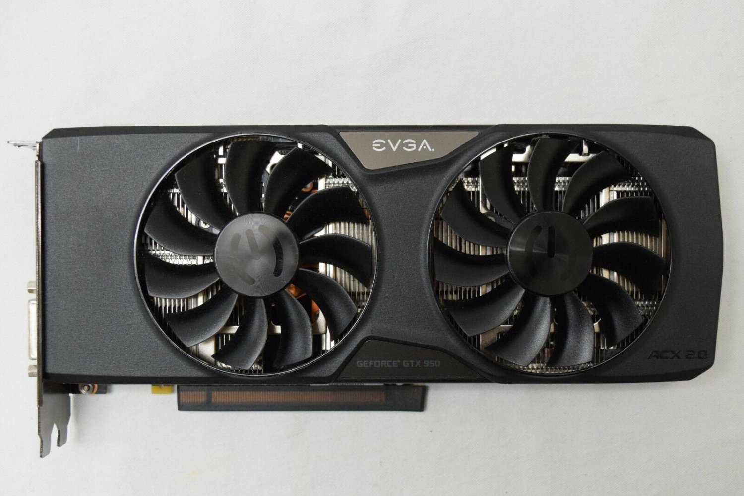 EVGA NVIDIA GeForce GTX 950 2GB, SSC GAMING ACX 2.0, 02G-P4-2957-KR
