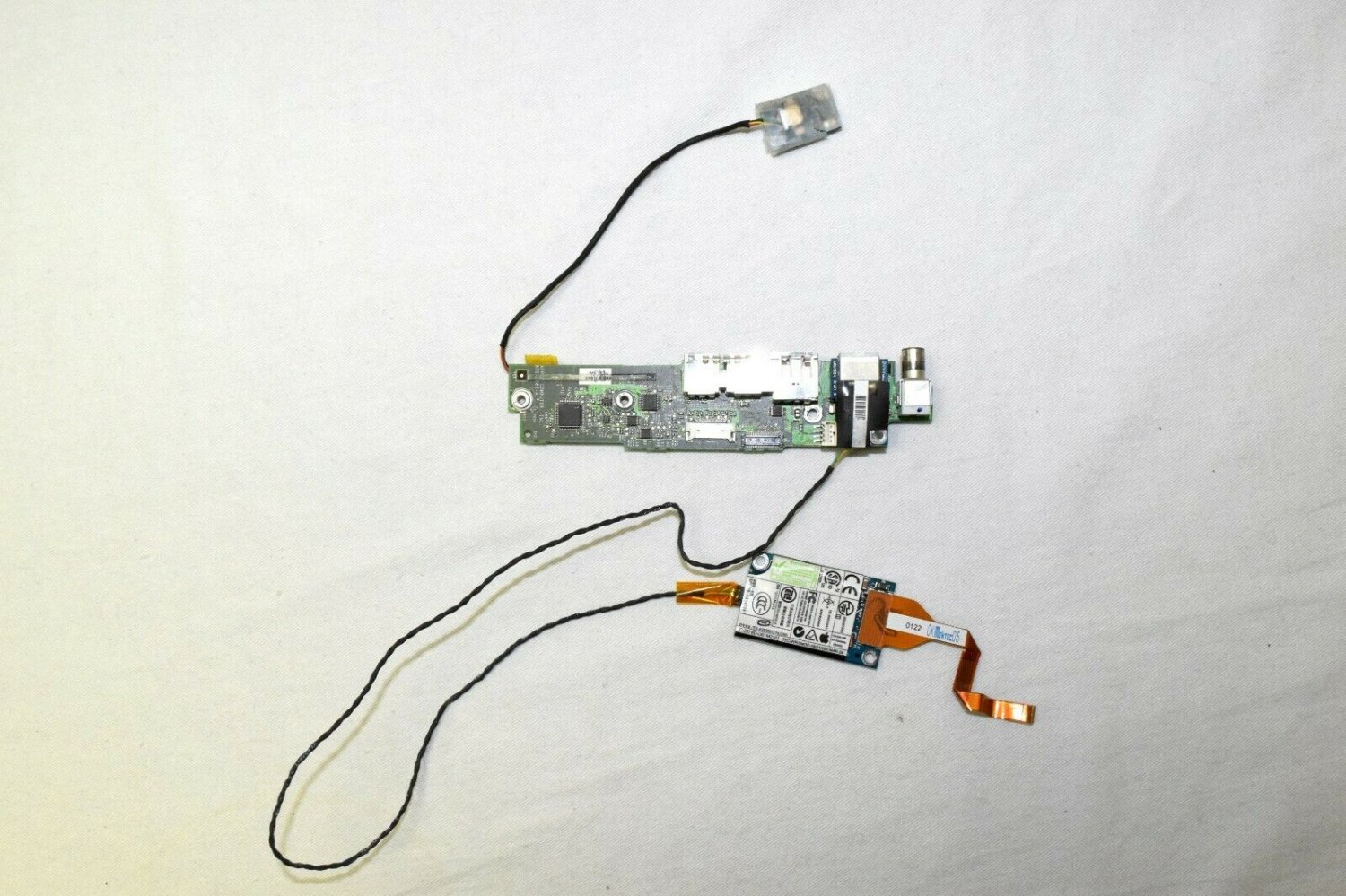 Apple PowerBook A1106 USB Sound DC-IN Board with Cables, 820-1685-A