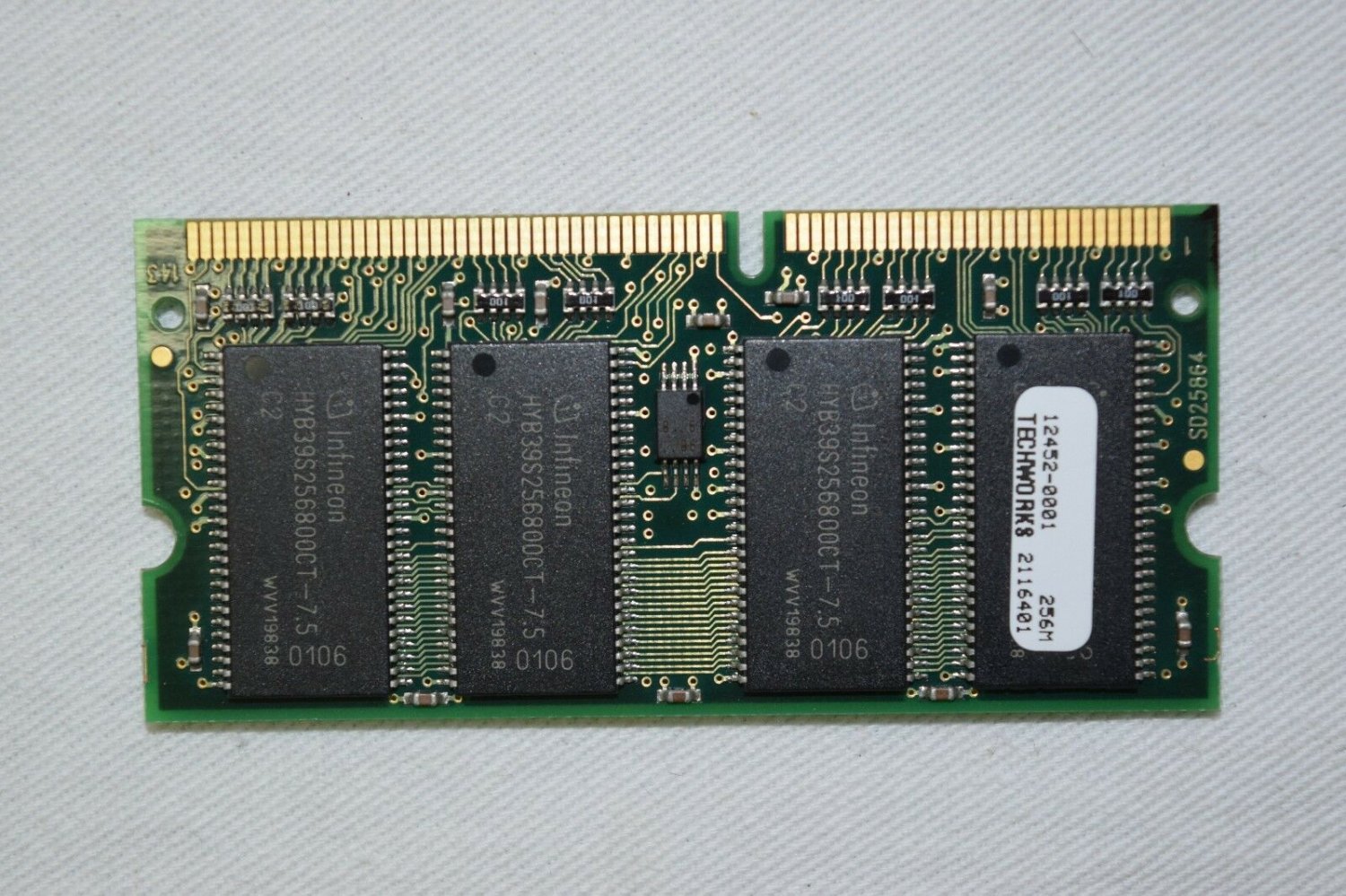 Techworks 256MB (1x256MB) PC133 SODIMM, 12452-0001, HYB39S256800CT-7.5