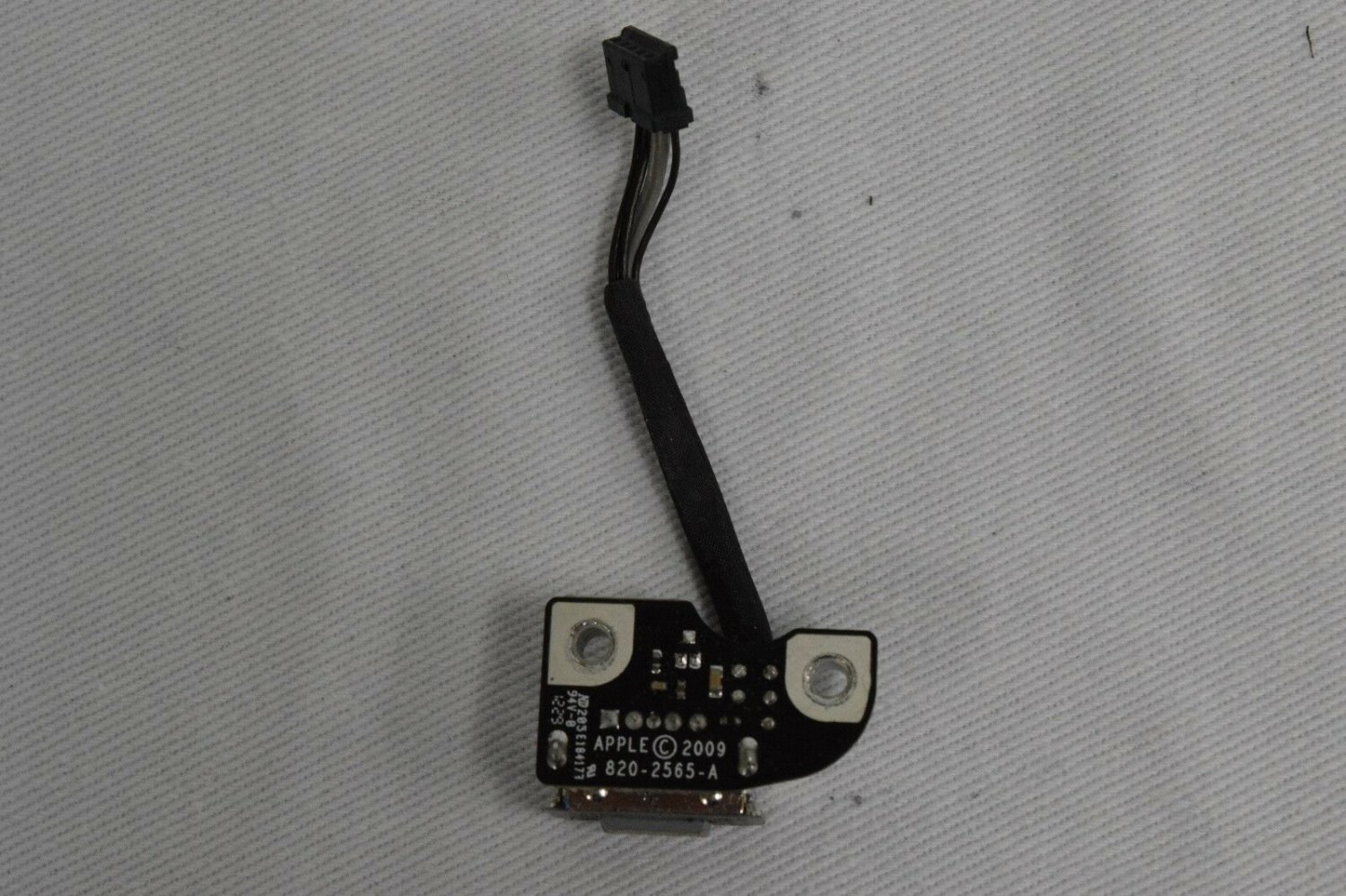 Apple MacBook Pro 2012 A1286 MD103LL/A MD104LL/A DC IN Power Jack 820-2565-A