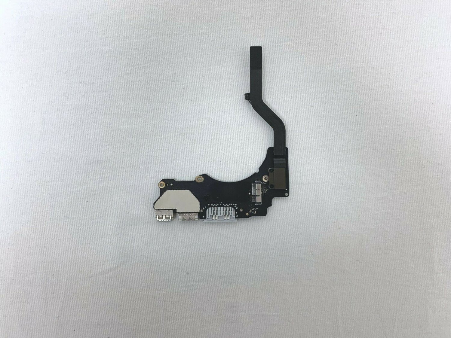 Apple MacBook Pro 1502 2015 USB/Card Reader Board 820-3539A