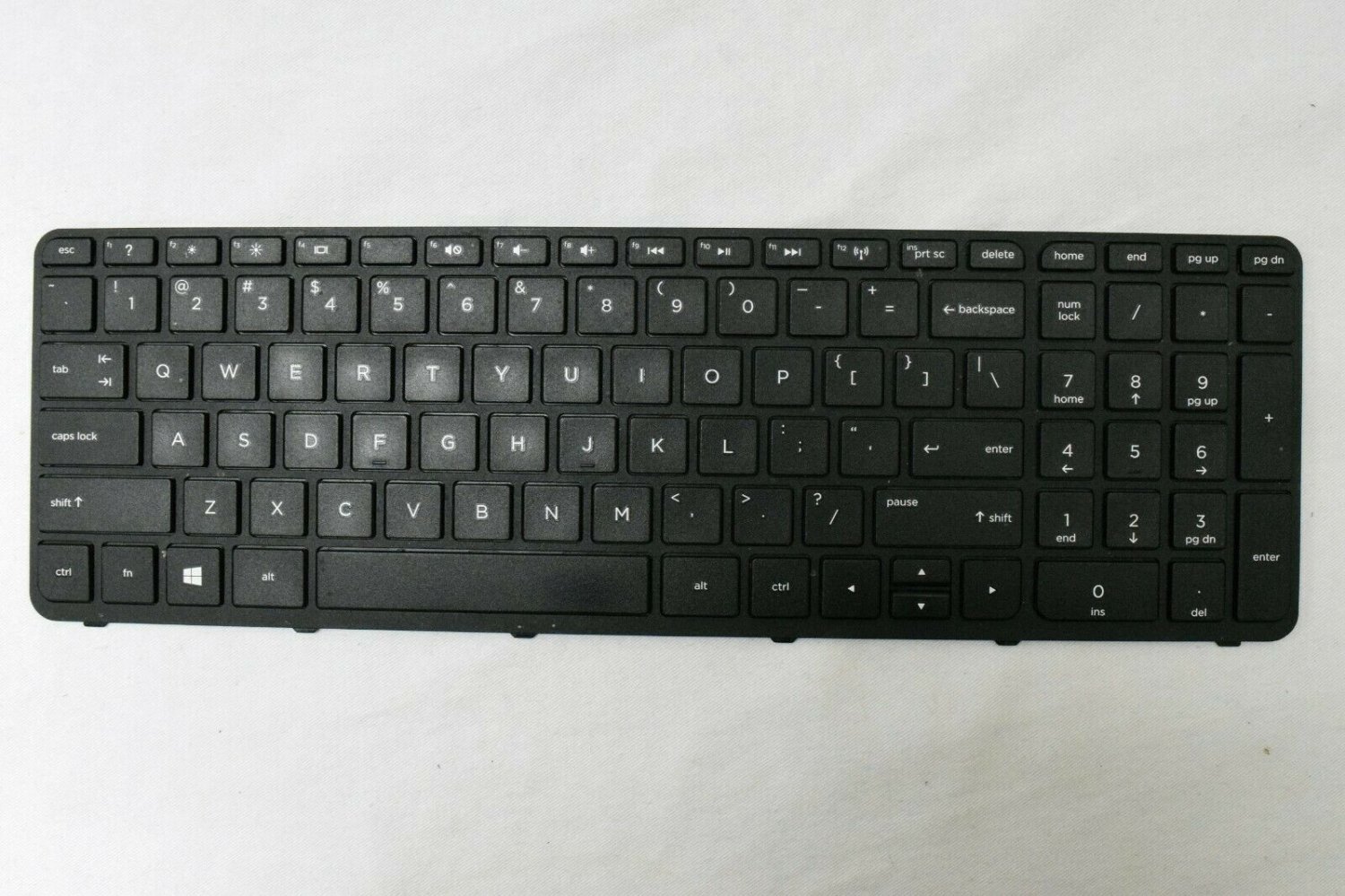 HP 250 G3 Laptop Keyboard Replacement, 749658-001