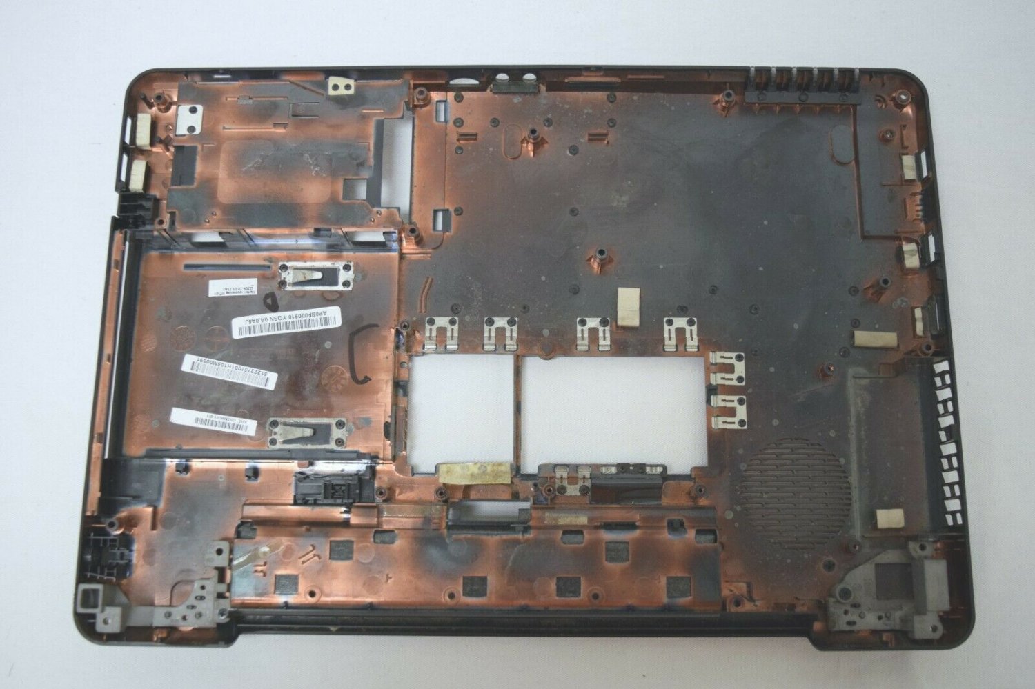 Toshiba Satellite L455D-S5976 Bottom Case