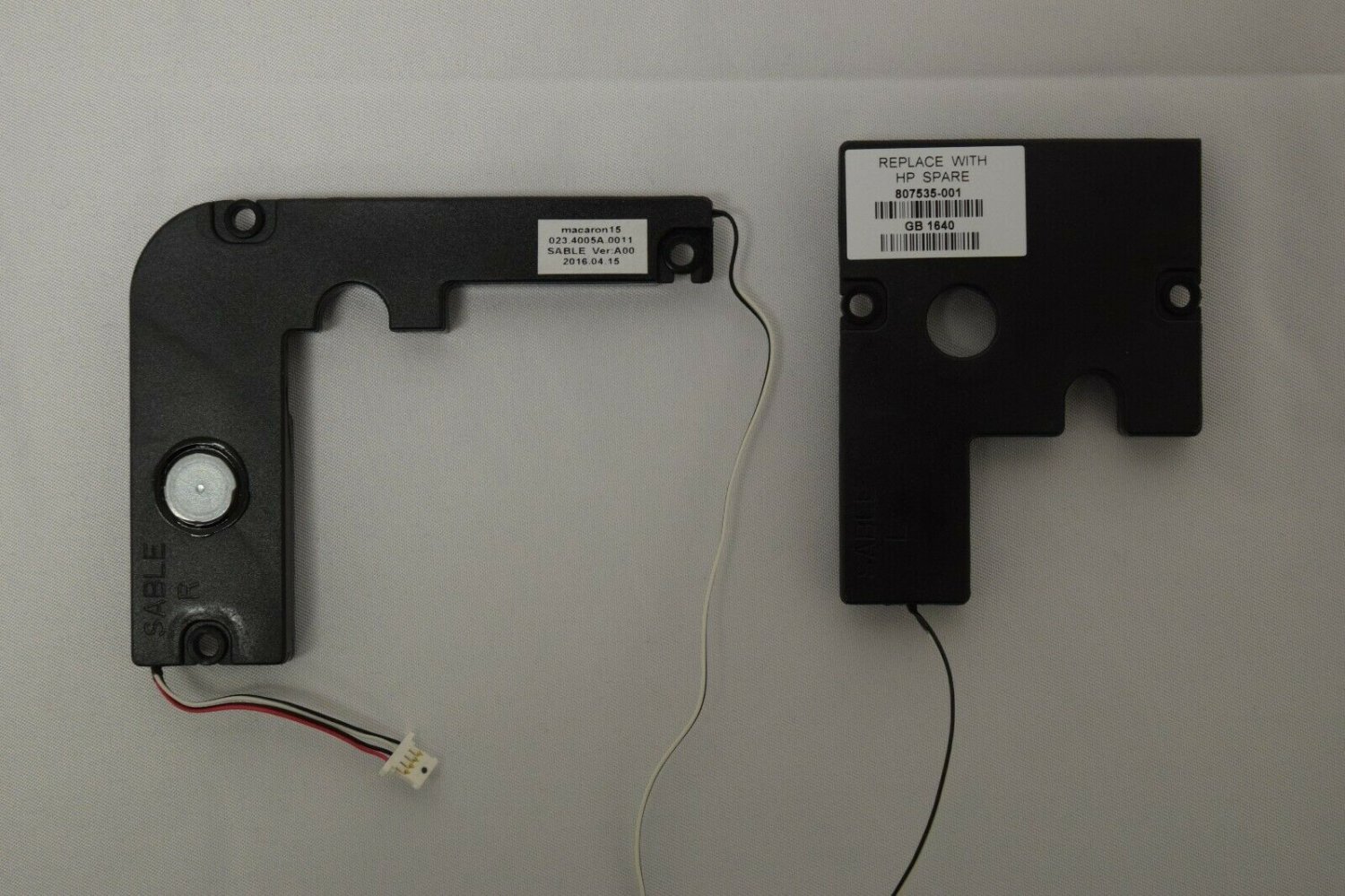 HP Pavilion 15-BK020WM Left and Right Speaker Assembly, 807535-001