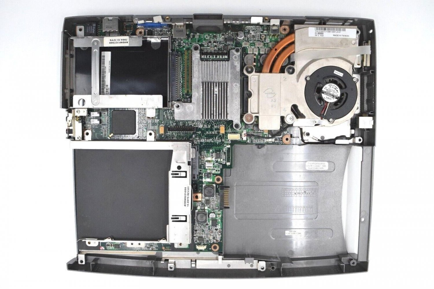 Dell Inspiron 1150 PP08L Motherboard / Bottom Case w/ CPU Fan, APCW122S000