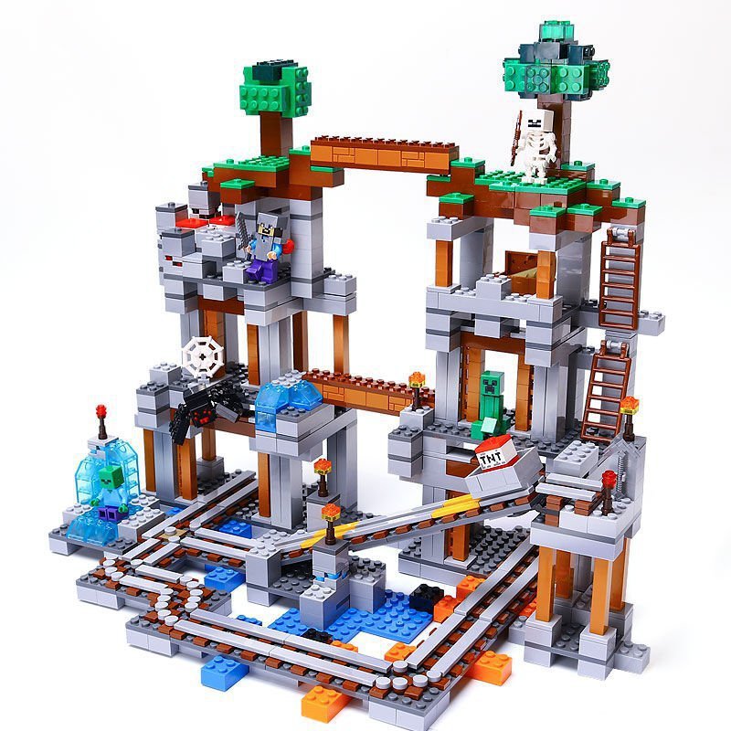 Minecraft The Mine 922pcs - Plastic Box